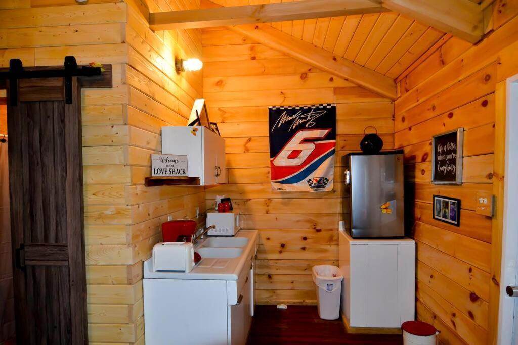 Holiday home Foxtail Orchards - The Iron Horse Tazewell