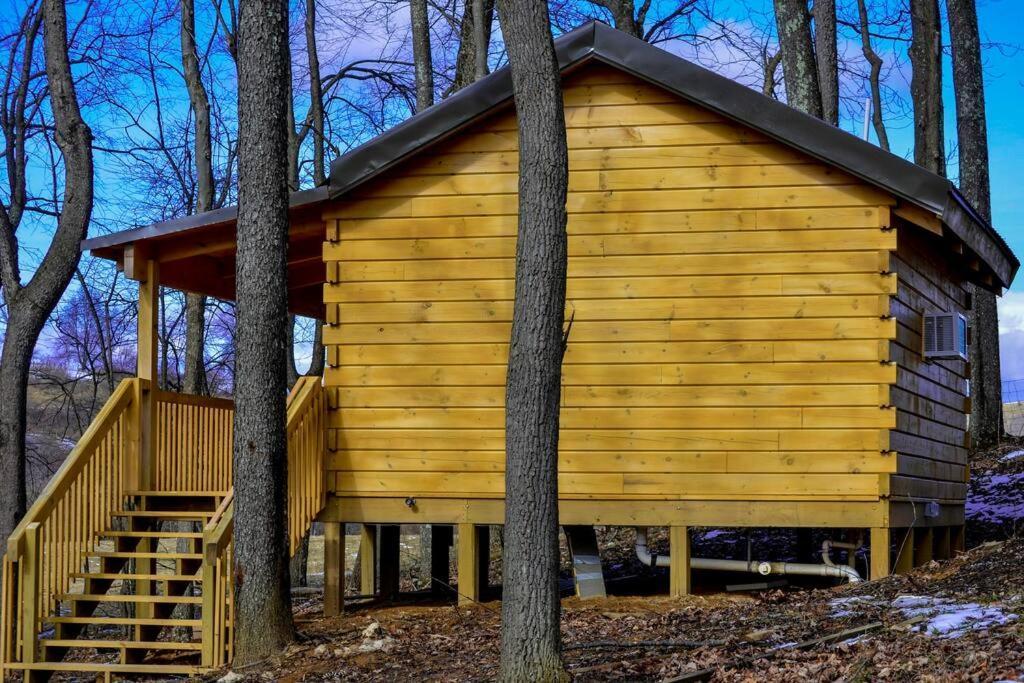 Holiday home Foxtail Orchards - The Iron Horse Tazewell